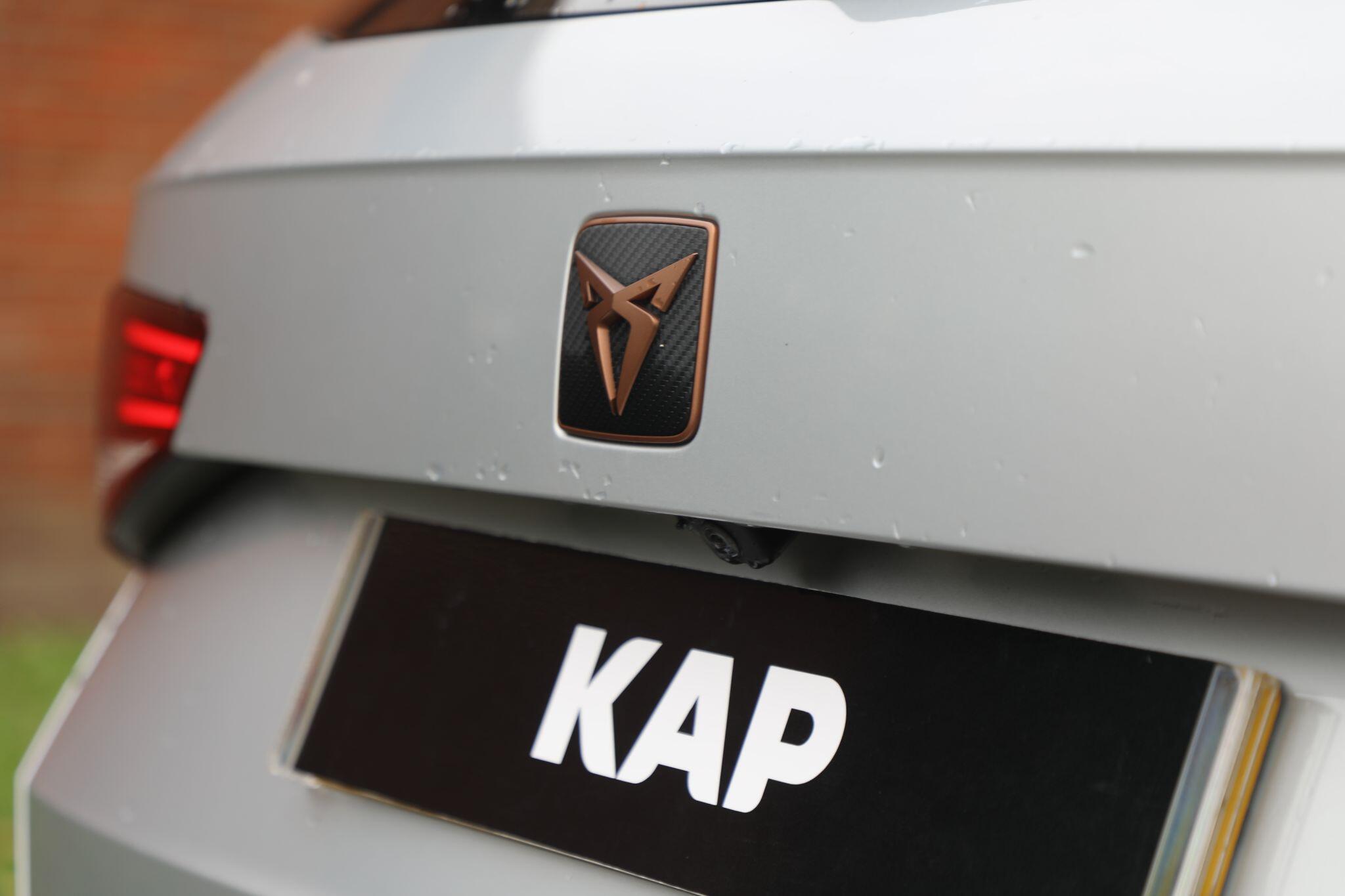 Large vehicle image